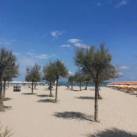 Gioia, Sole E Mare Incantevole E Comodo Vicino Al Mare Appartement